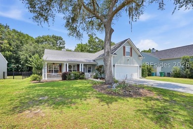 Welcome home to this meticulously maintained, move-in ready - photo 1