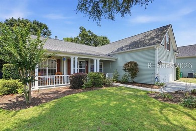 Welcome home to this meticulously maintained, move-in ready - photo 2