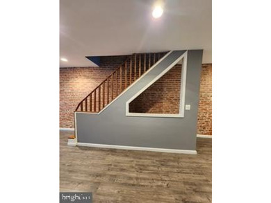 Welcome to the Baltimore Highlands! This house is an investors - photo 3