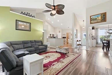 Welcome home to this meticulously maintained, move-in ready - photo 6