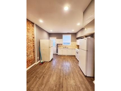 Welcome to the Baltimore Highlands! This house is an investors - photo 9
