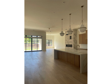 ANOTHER GORGEOUS CRESCENT CUSTOM ESTATE HOME IN GOLDEN BEAR OF - photo 10