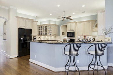 Located in the highly sought-after guarded and gated golf course - photo 13
