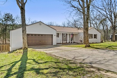 Your lake home awaits! This well-maintained home is situated on - photo 2
