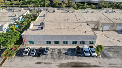 Beautifully renovated, high-end commercial space in prime sunny - photo 11