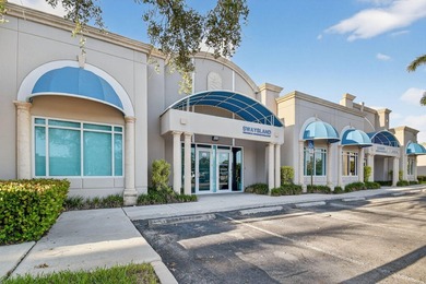Beautifully renovated, high-end commercial space in prime sunny - photo 13