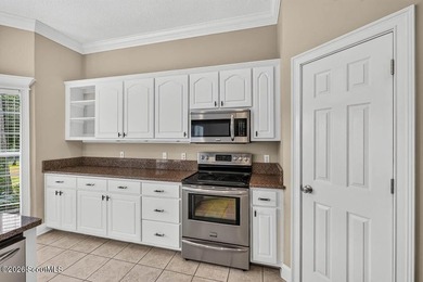 Live the lifestyle you've been dreaming of in the gated golf - photo 15