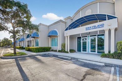 Beautifully renovated, high-end commercial space in prime sunny - photo 15