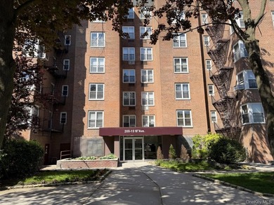Welcome to this beautifully updated 1,100 SF 2-bedroom co-op in - photo 1