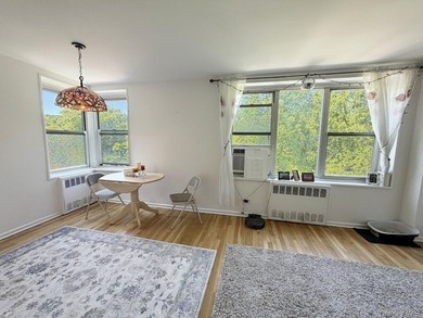 Welcome to this beautifully updated 1,100 SF 2-bedroom co-op in - photo 2