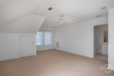 Nestled in a quiet cul-de-sac in desirable Oakridge, this - photo 26