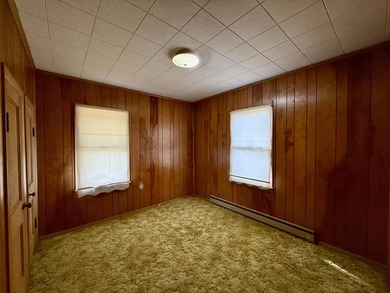 Cute and cozy 2 bedroom, 1 bath home with charming retro - photo 9