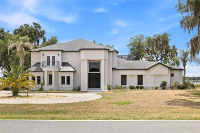 Lake Minneola Home For Sale in Clermont Florida