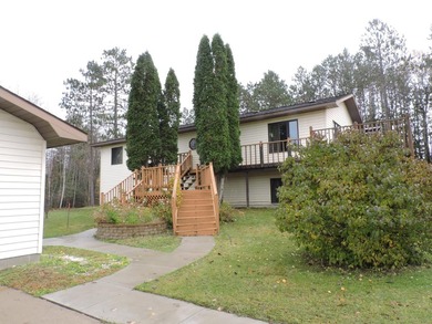 Very spacious and private location. Walking distance to the lake - photo 1