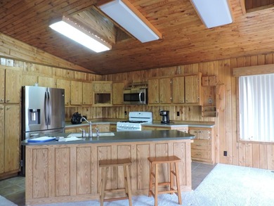 Very spacious and private location. Walking distance to the lake - photo 10