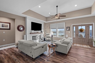 Motivated Seller! ALL furniture conveys with the home, making - photo 5