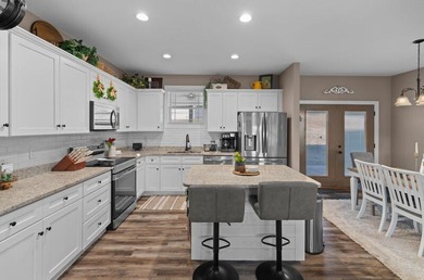 Motivated Seller! ALL furniture conveys with the home, making - photo 7