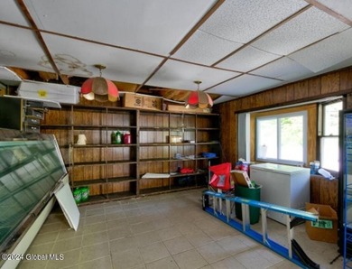 Start your own business! Former deli & convenience store - photo 4