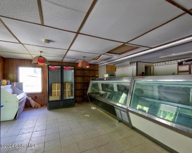Start your own business! Former deli & convenience store - photo 6