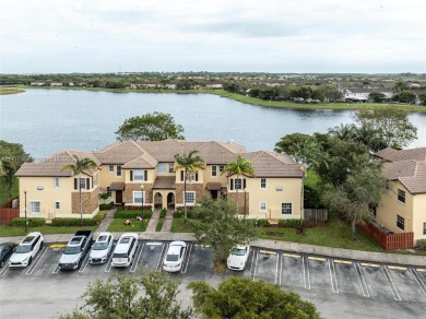 Lake Townhome/Townhouse For Sale in Cutler Bay, Florida