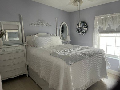 Meticulously Maintained Home with 3 bedrooms, 2 bathrooms, plus - photo 13