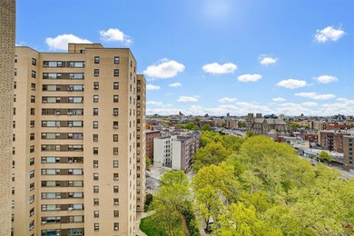 Welcome to 1 Fordham Hill Oval, Apartment #12A - a bright and - photo 14