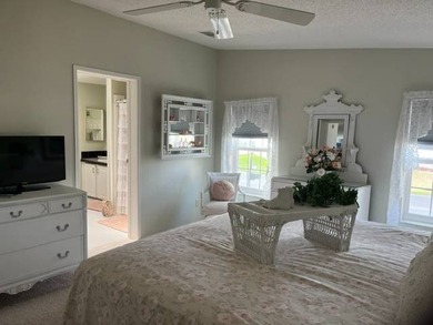 Meticulously Maintained Home with 3 bedrooms, 2 bathrooms, plus - photo 17