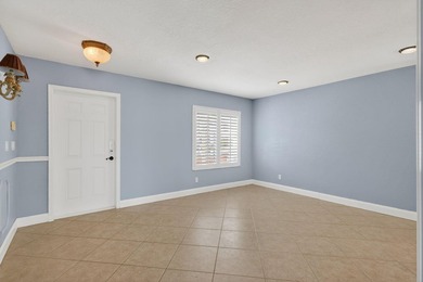 Spacious 3-Bedroom with a huge loft and possibly a 4th bedroom - photo 9