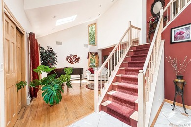 Set on over half an acre at the end of a quiet Saint James - photo 5