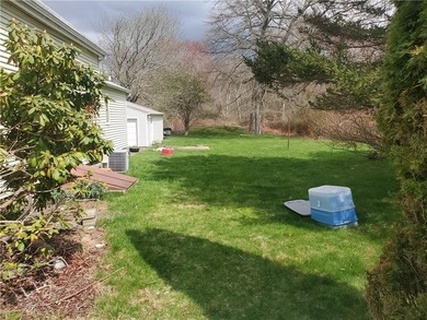Attention investors, flippers, handy-women. This house needs a - photo 3
