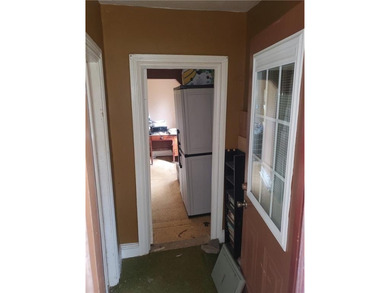 Attention investors, flippers, handy-women. This house needs a - photo 4