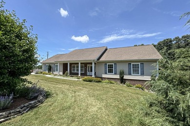 DUE TO A CHANGE TO LIFE CURCUMSTANCEES, OWNER NEEDS TO SELL! - photo 2