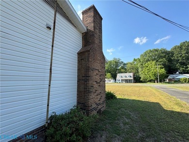 Looking for a home with an unfinished basement? Here is your - photo 21