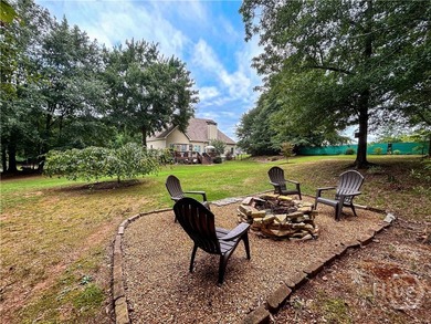 Nestled on a sprawling 1.13-acre lot in the desirable Thornwood - photo 31
