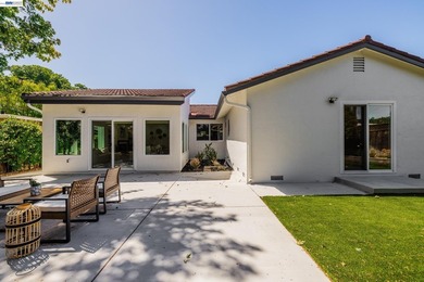 Exceptional single-story Cambrian home offering 4 bedrooms, 2 - photo 34