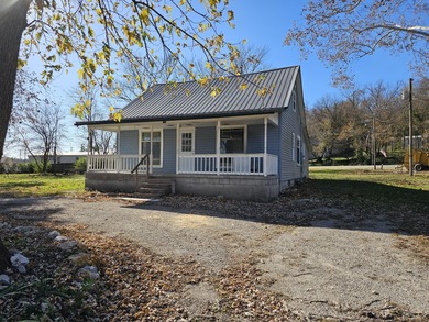 Elk River Home For Sale in Pineville Missouri