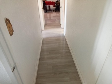 3 BIG BEDS ROOM CORNER UNIT WRAP AROUND PADIO FOR THIRD ROOM OR - photo 14