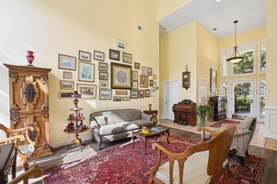 Tucked away at the end of a quiet cul-de-sac in sought-after - photo 16