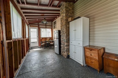 Welcome to this meticulously maintained three bedroom, one bath - photo 19