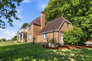 Elegant Colonial Estate on 8 Acres with Exceptional Amenities - photo 2
