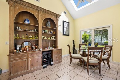Tucked away at the end of a quiet cul-de-sac in sought-after - photo 27