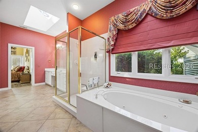 Tucked away at the end of a quiet cul-de-sac in sought-after - photo 37