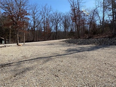 Pinnacle Lake Lot For Sale in New Florence Missouri