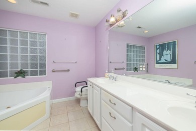 Wonderful layout with separate DR and LR and large family room - photo 15