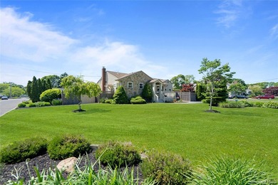 Enjoy one-level living in this beautiful Sayville Ranch - photo 5