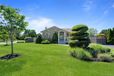 Enjoy one-level living in this beautiful Sayville Ranch - photo 6
