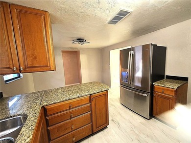 DREAM Kitchen for the family chef. DOUBLE wall oven mounted in - photo 3