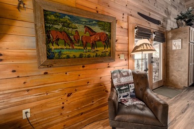 Want the Lake Life? This is it! This 2 bedroom, 2 bath cabin is - photo 5
