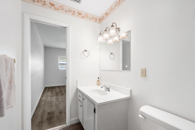 Very quiet, cozy unit directly across from laundry facilities - photo 11