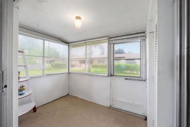 Very quiet, cozy unit directly across from laundry facilities - photo 13